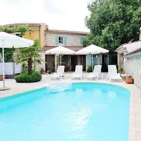 Holiday In With Pool